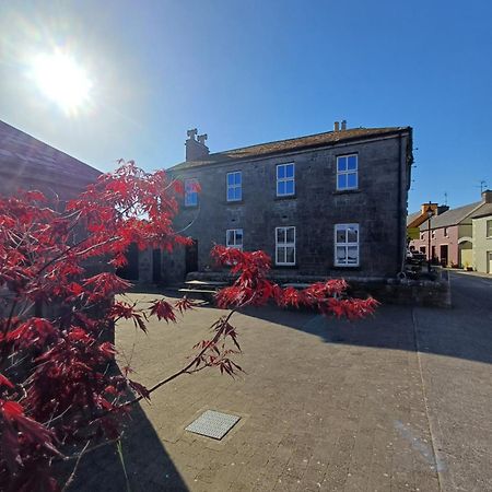 Clonbur House - Two Bedroom Village Apartment Galway Bagian luar foto